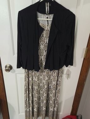 Julian Taylor 2 Piece Set Black Shrug Jacket And Cream Sleeveless Pattern Dress